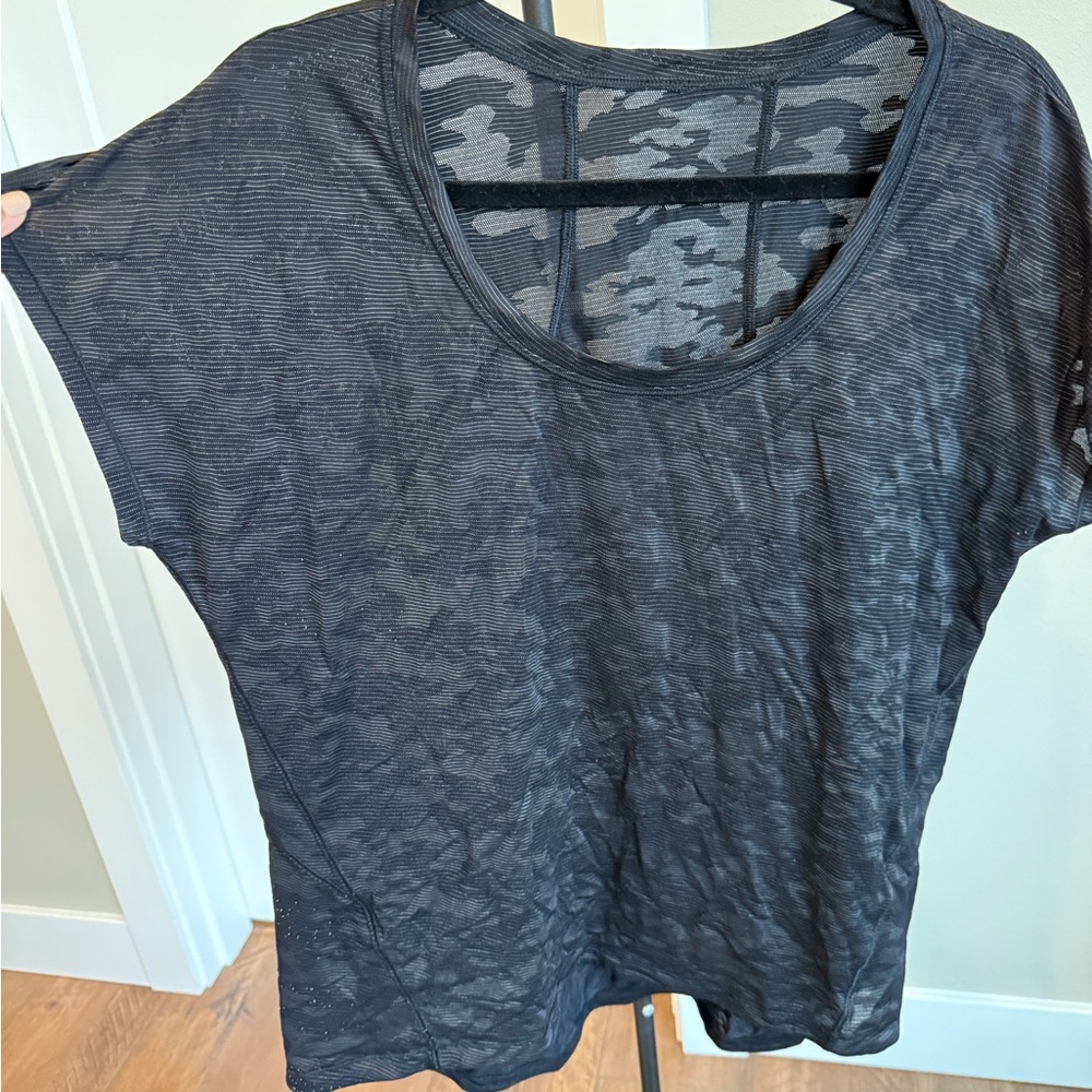 Lululemon Womens Black Camouflage Top size 12 - GUC - see all photos signs
